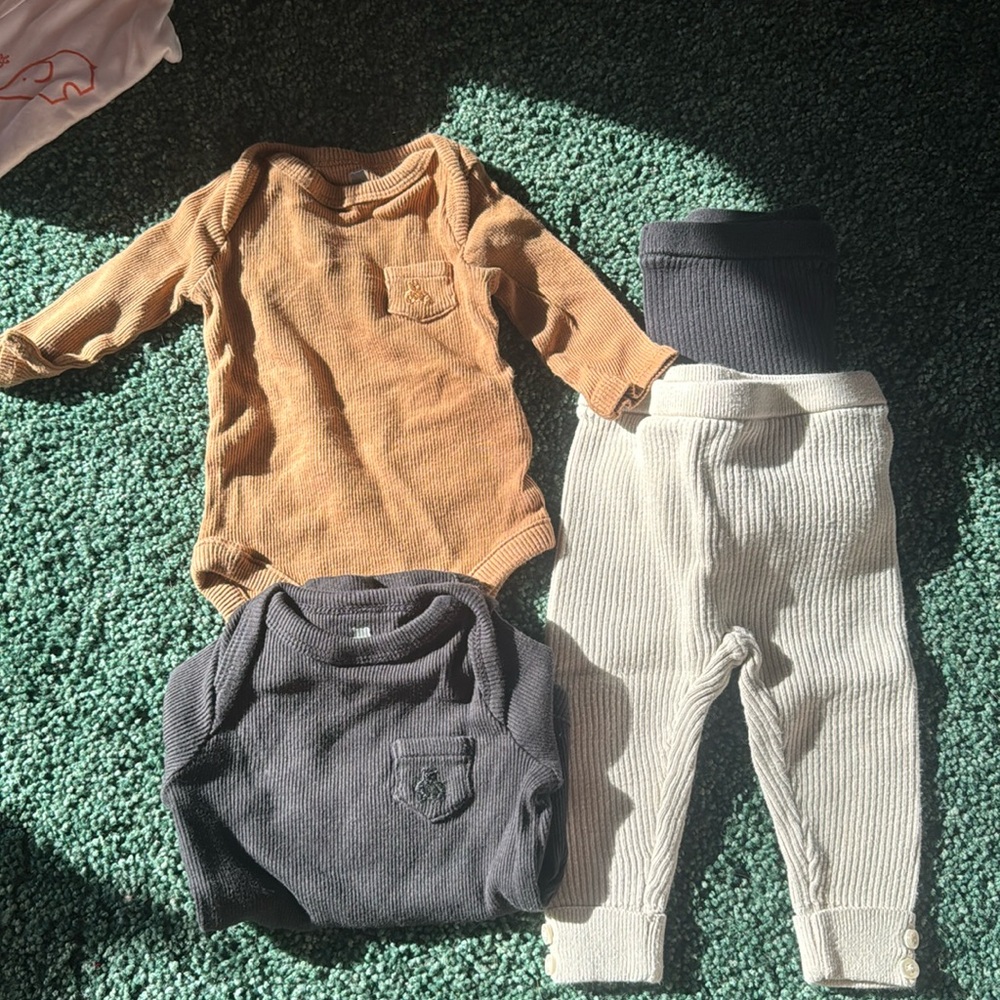 Baby gap set